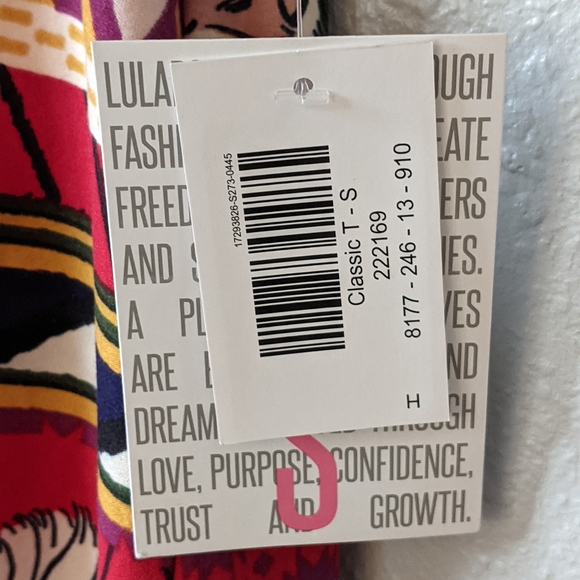 New Christmas Classic T S (6-8) - Picture 5 of 6